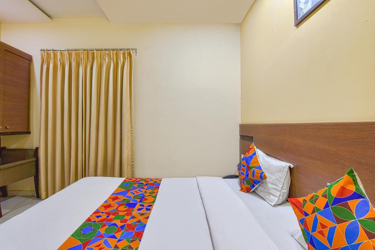 Fabhotel Rb Residency スーラト エクステリア 写真